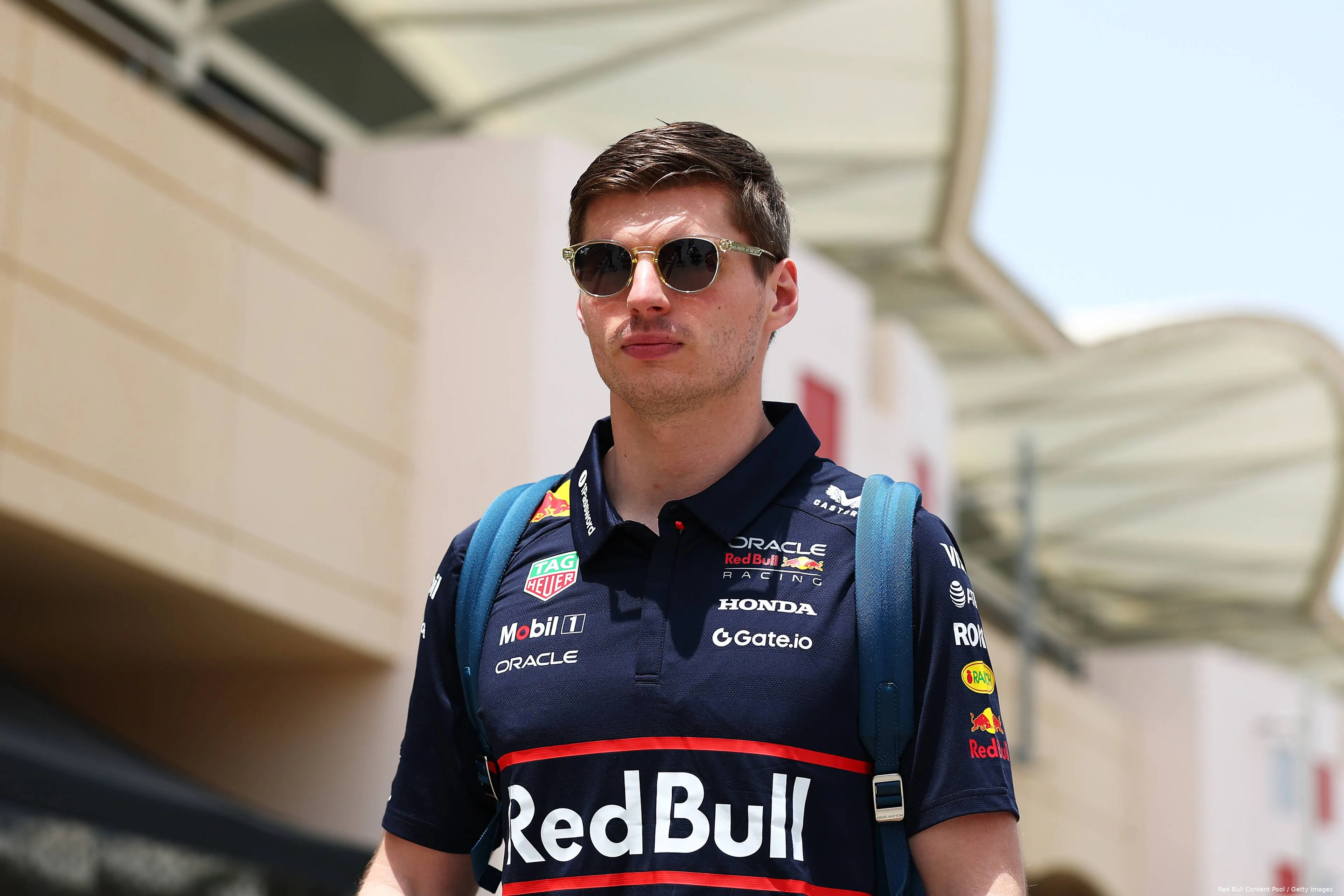 max verstappen donderdag bahrein 2025 red bull 1 zonnebril 13