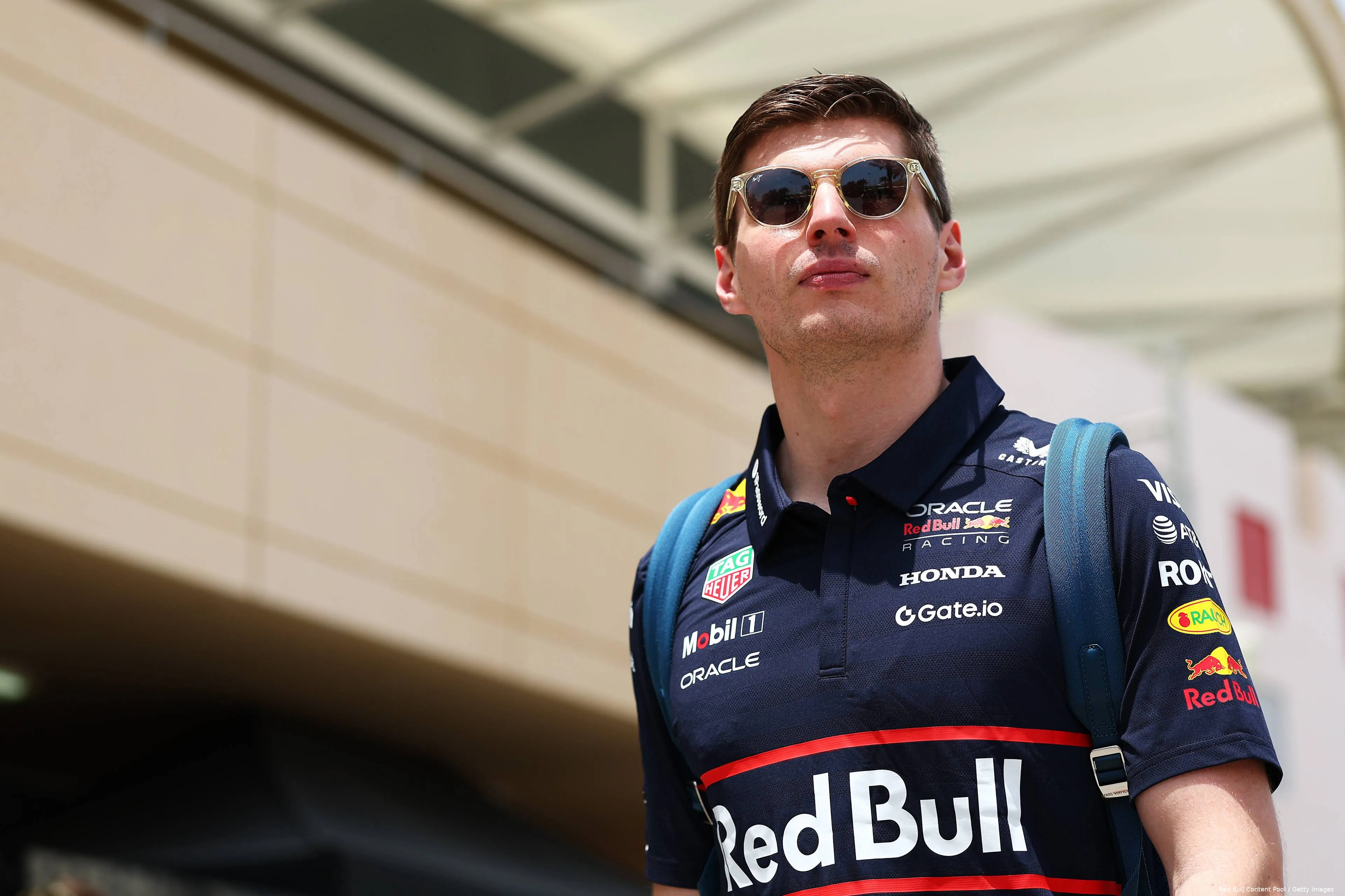 max verstappen donderdag bahrein 2025 red bull 1 zonnebril 14