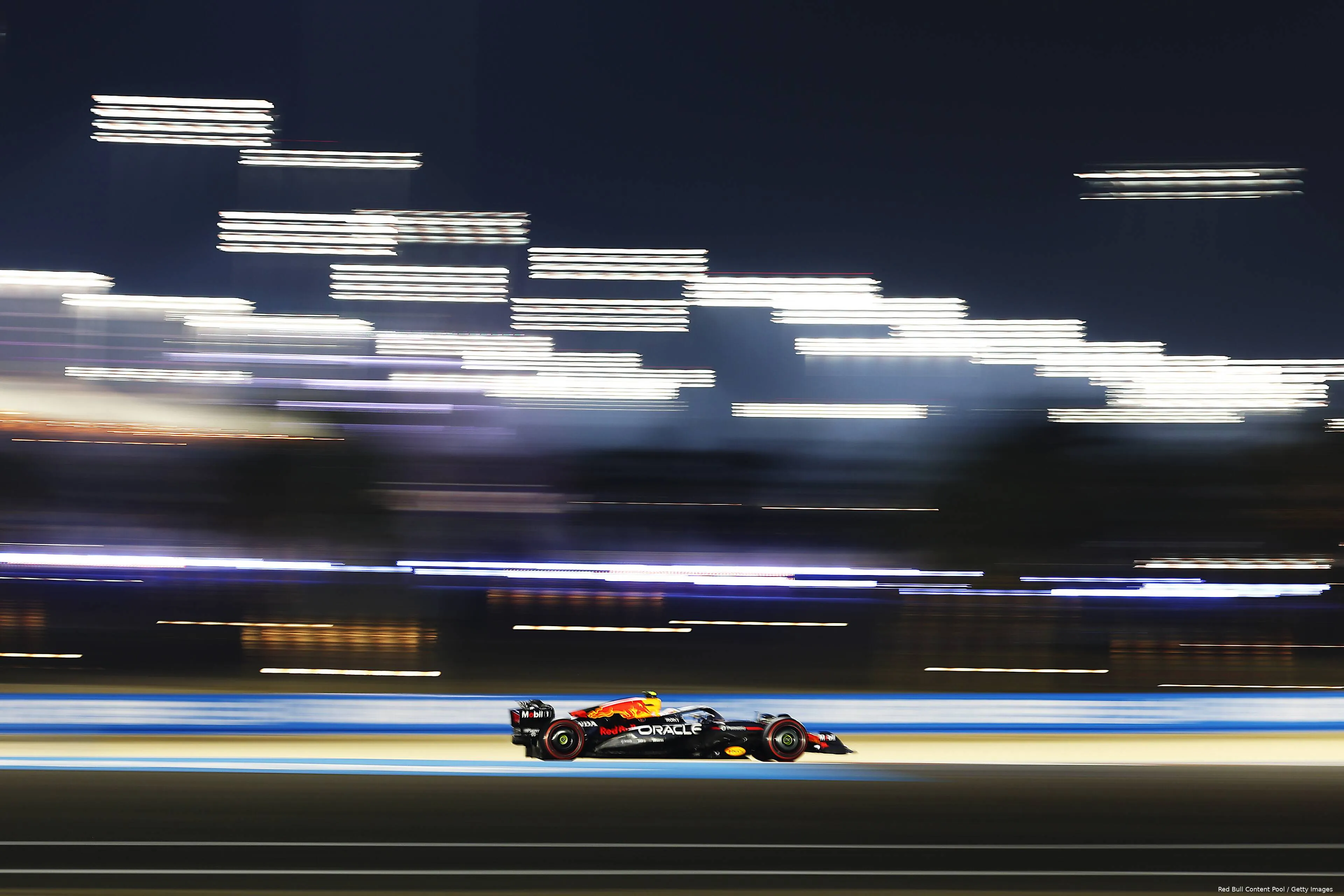 max verstappen red bull racing rb21 vrijdag 13