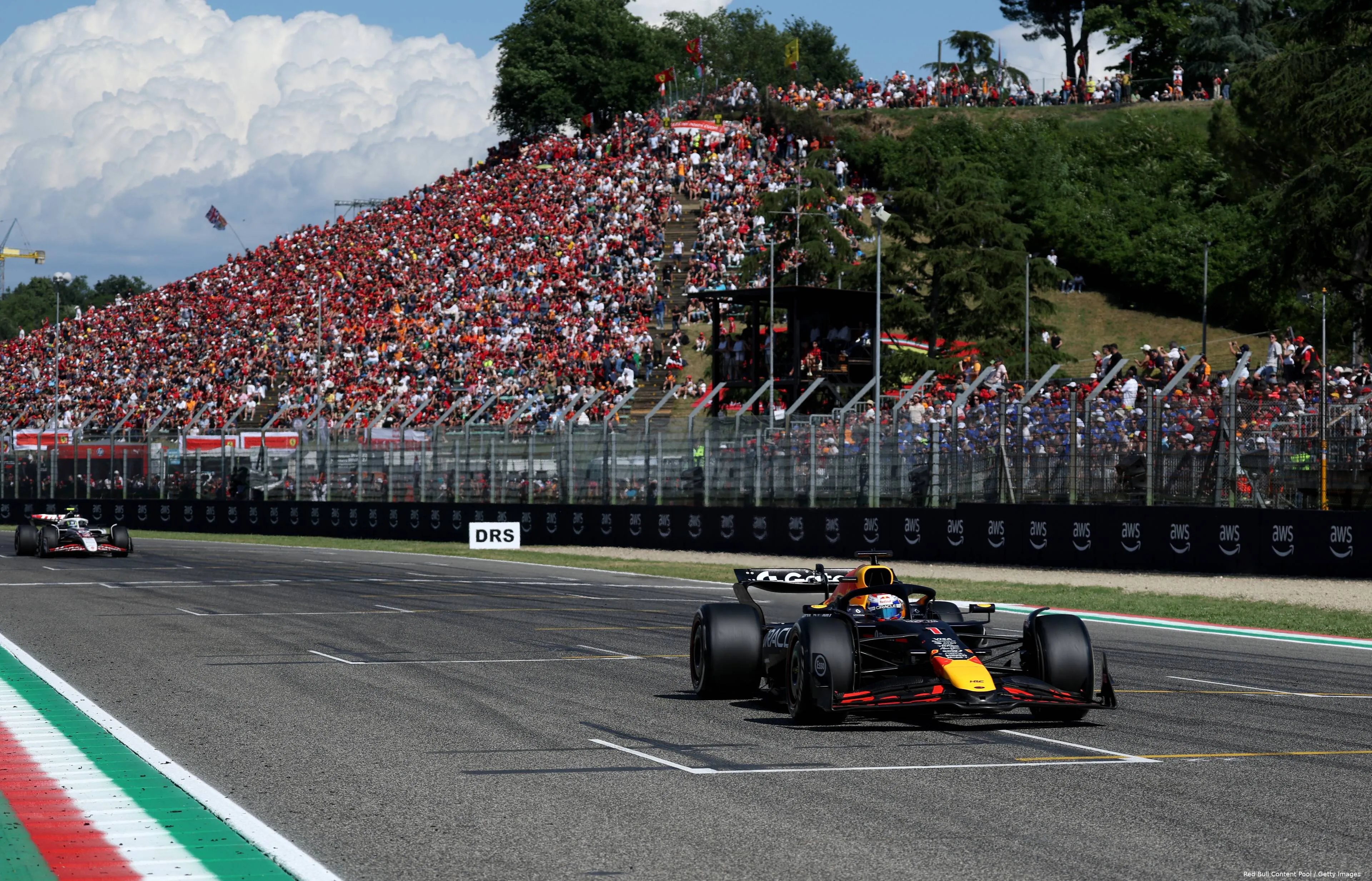 max verstappen rb21 red bull racing emilia romagna 2025 zondag race 1