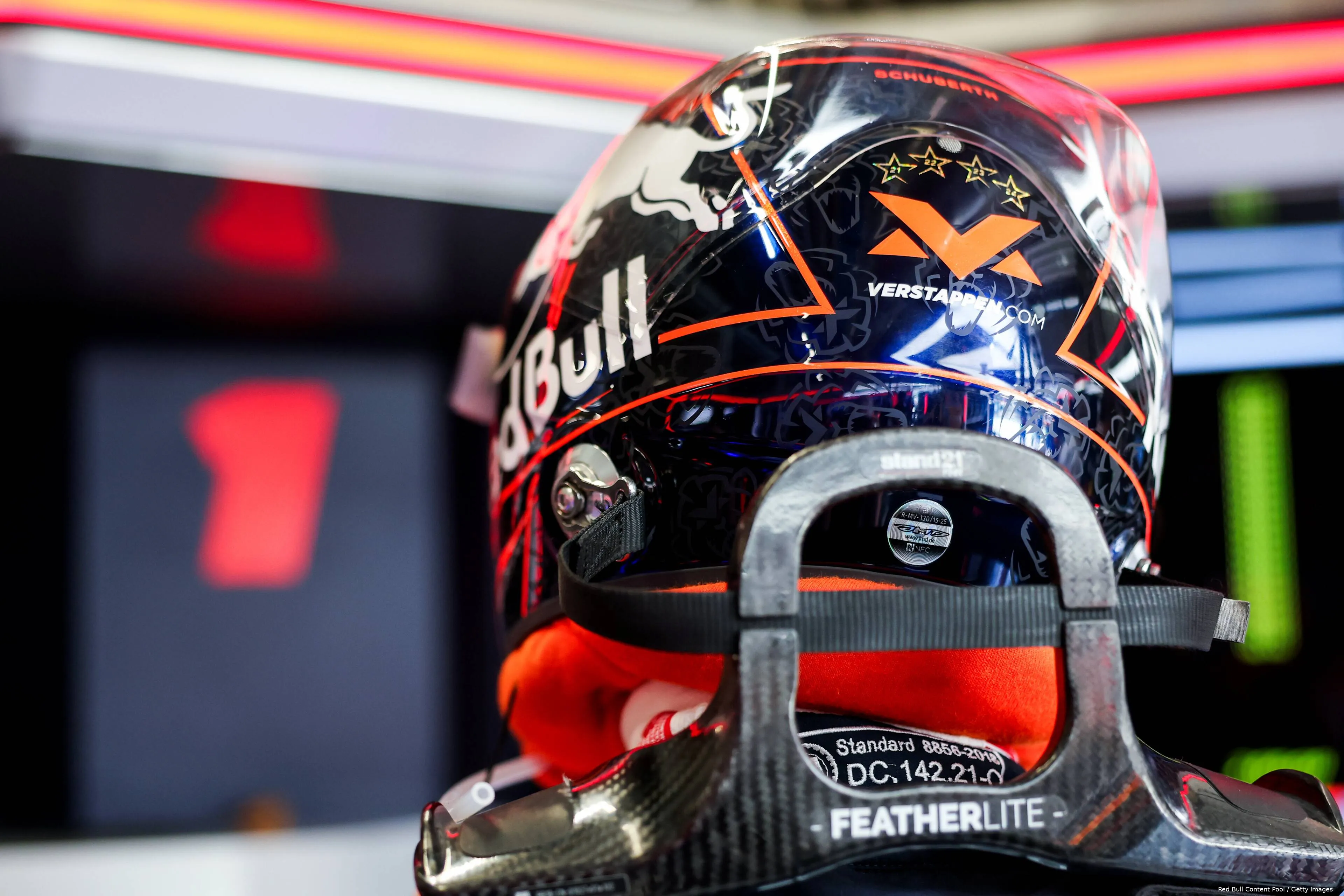 max verstappen oostenrijk 2025 1 helm