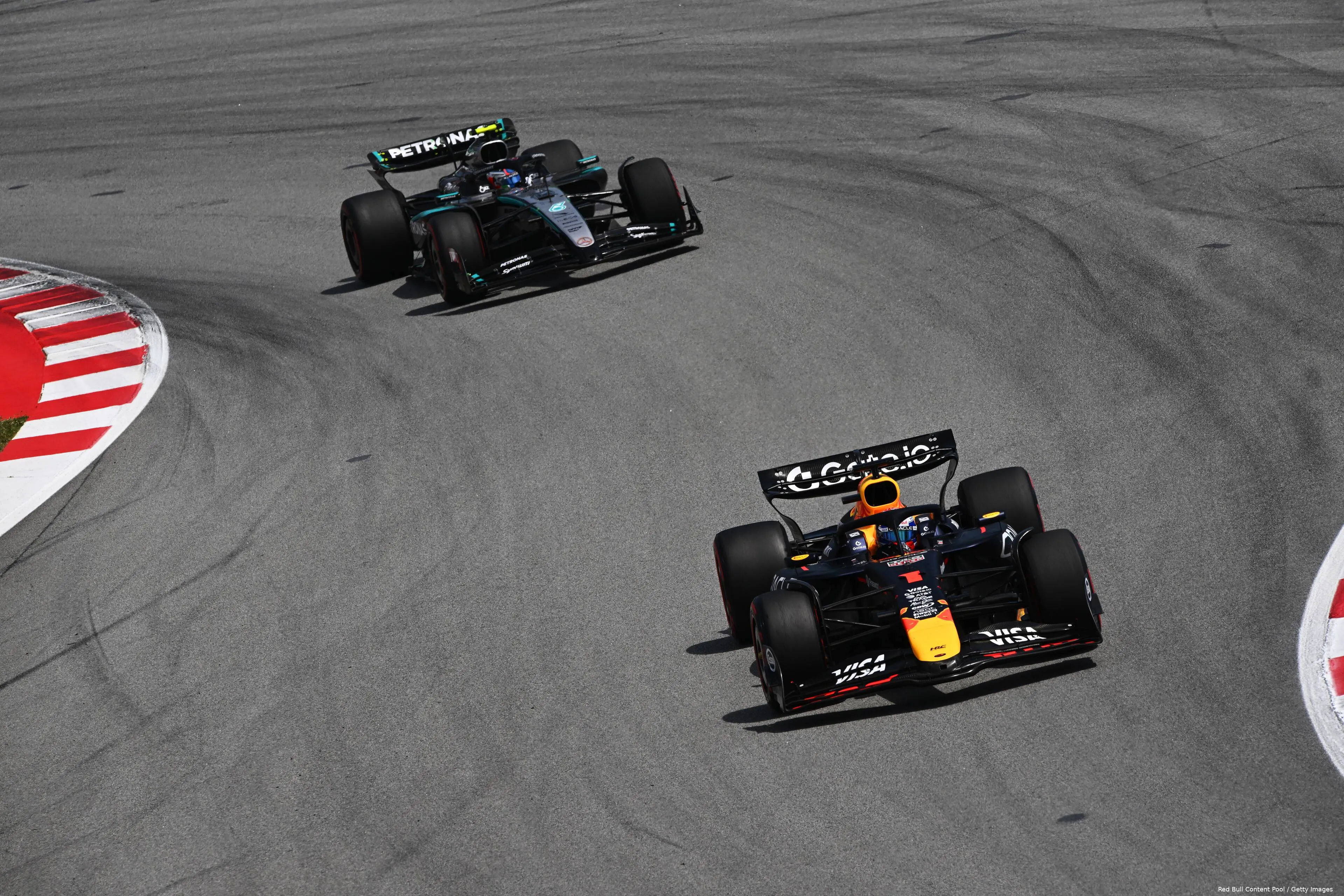 max verstappen spanje rb21 red bull racing 1 george russell