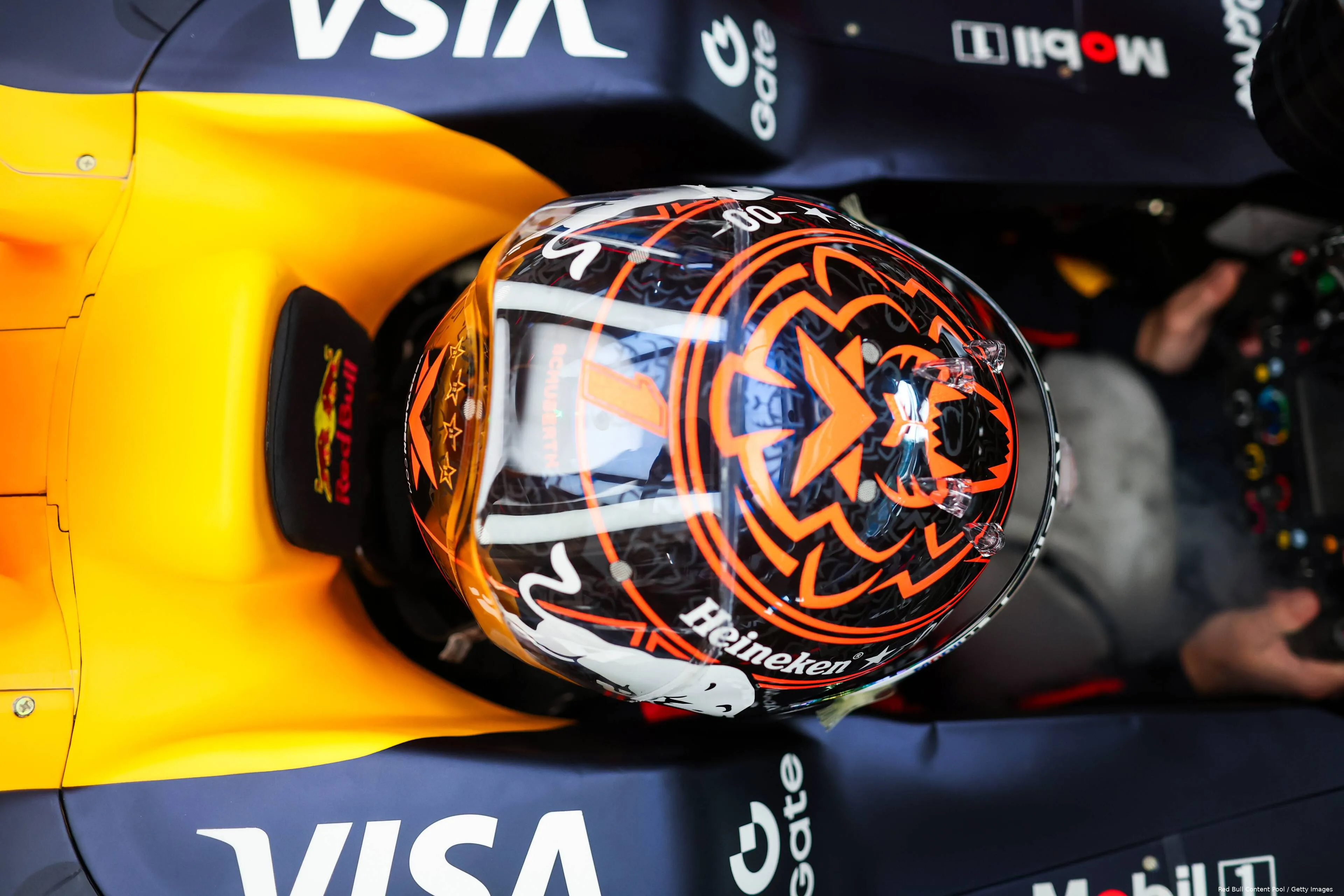verstappen red bull oostenrijk vrijdag 1 helm 1