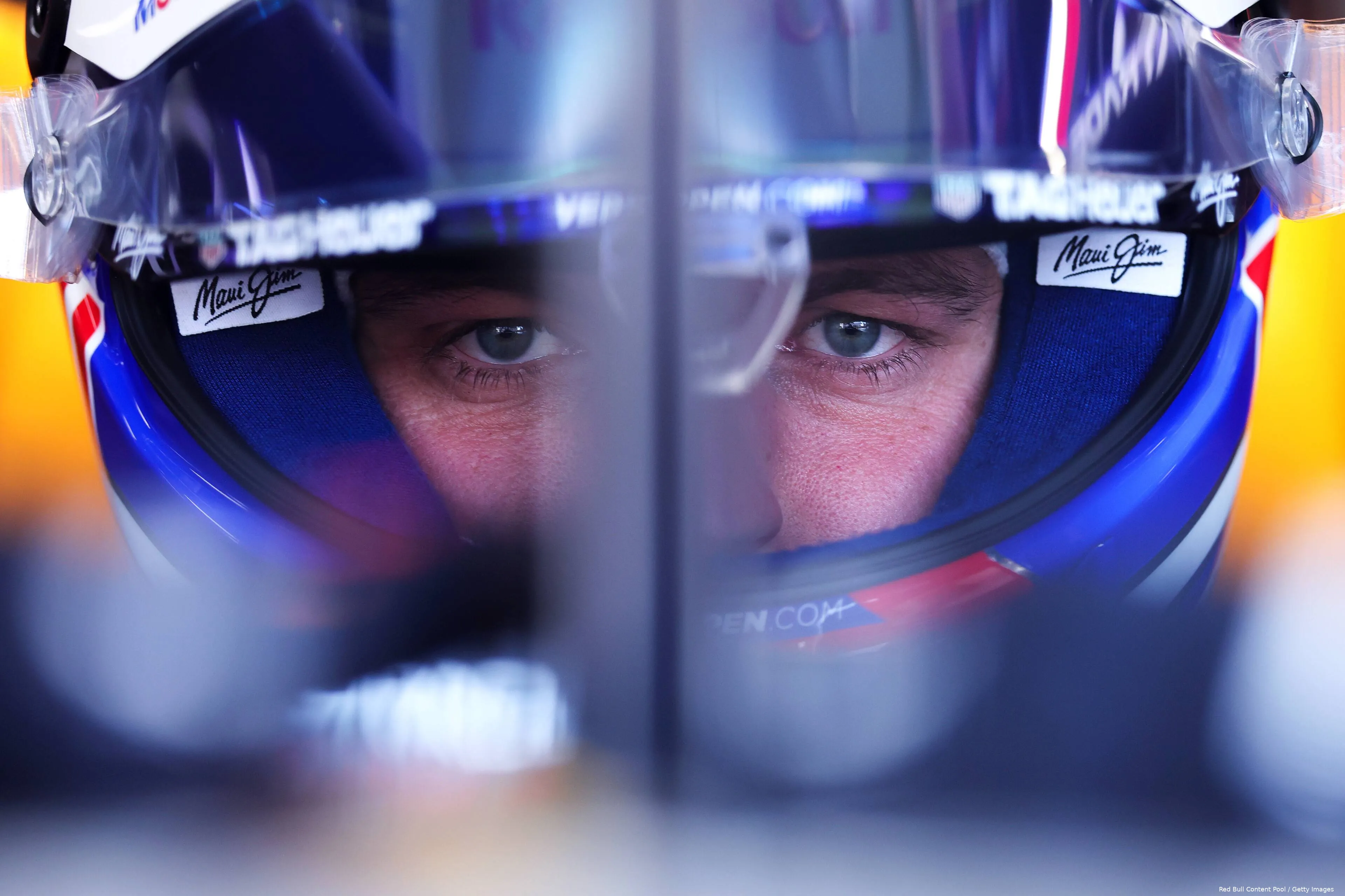 max verstappen helm red bull racing 2025 vrijdag training groot brittannie silverstone