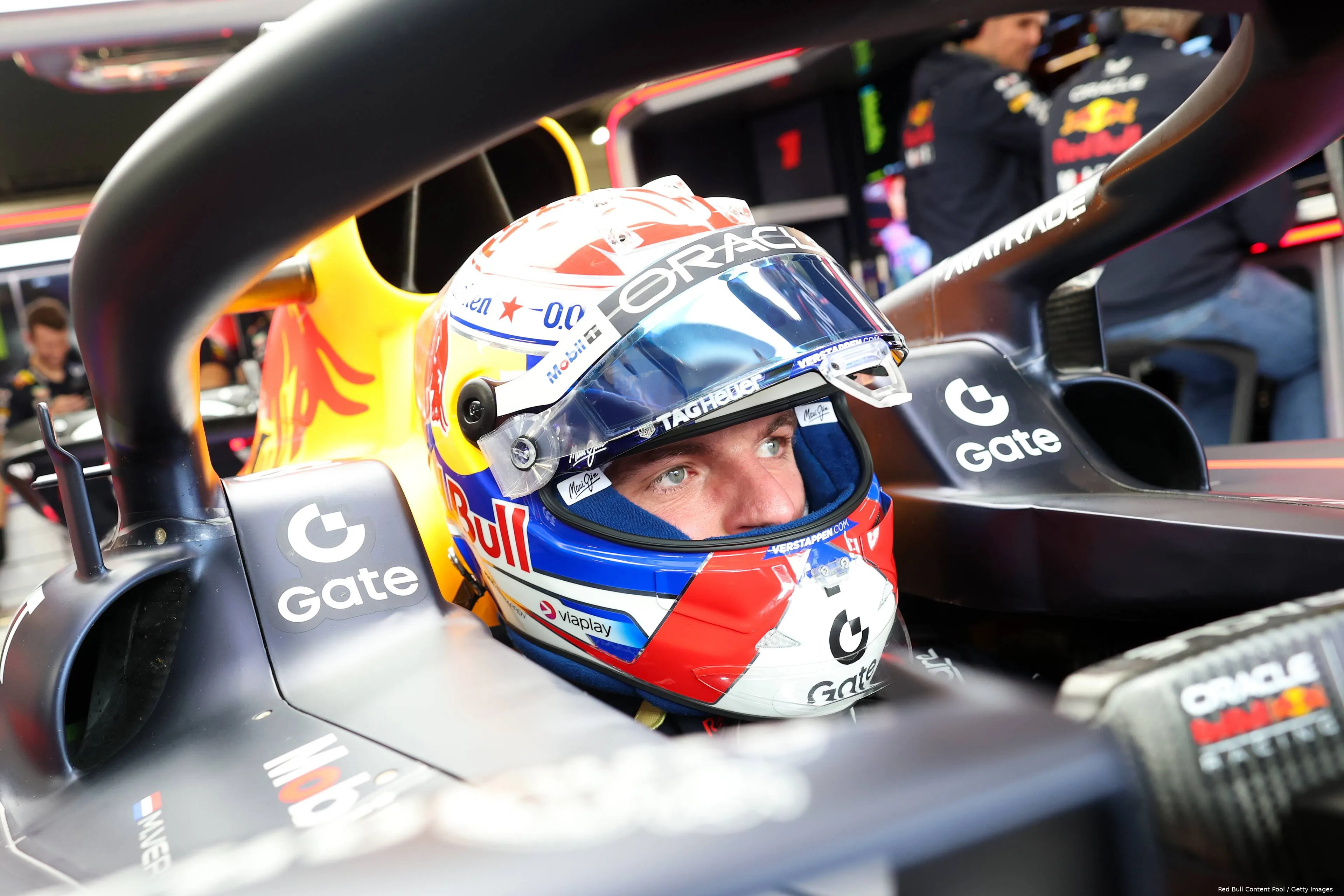 max verstappen red bull racing 2025 silverstone groot brittannie zaterdag kwalificatie helm 2