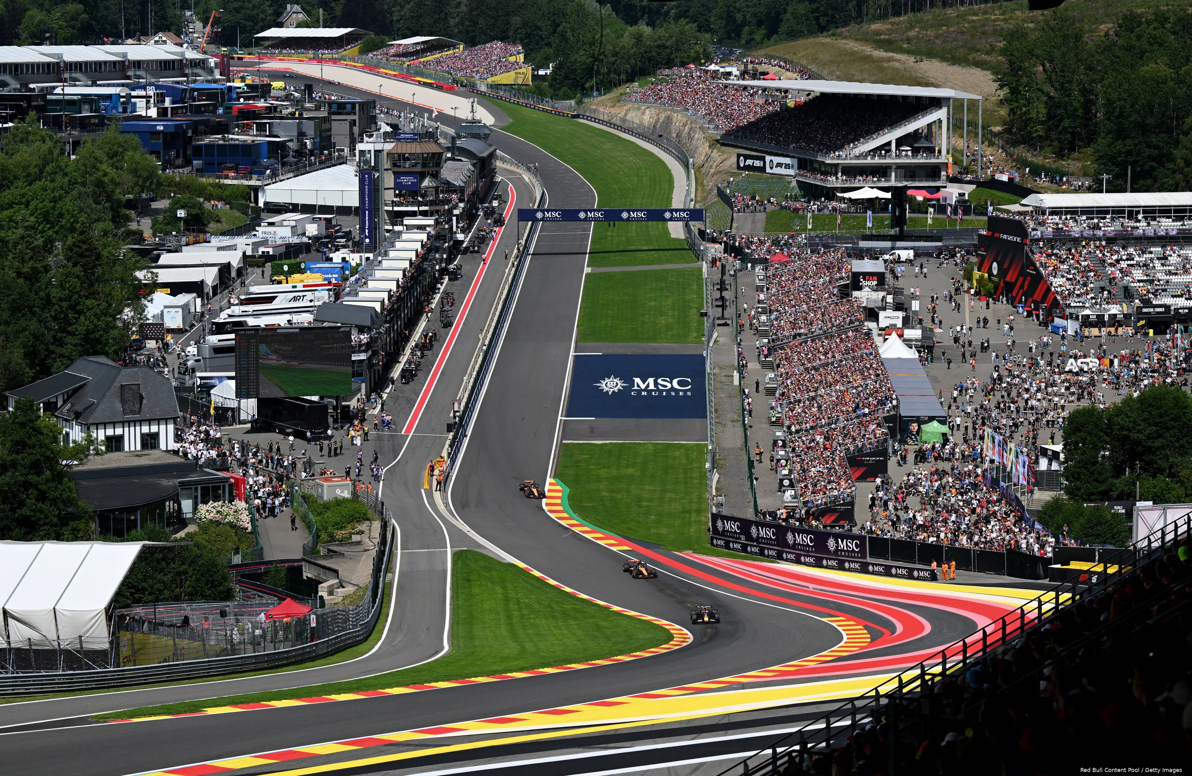verstappen-piastri-norris-red-bull-mclaren-spa-sprintrace-1