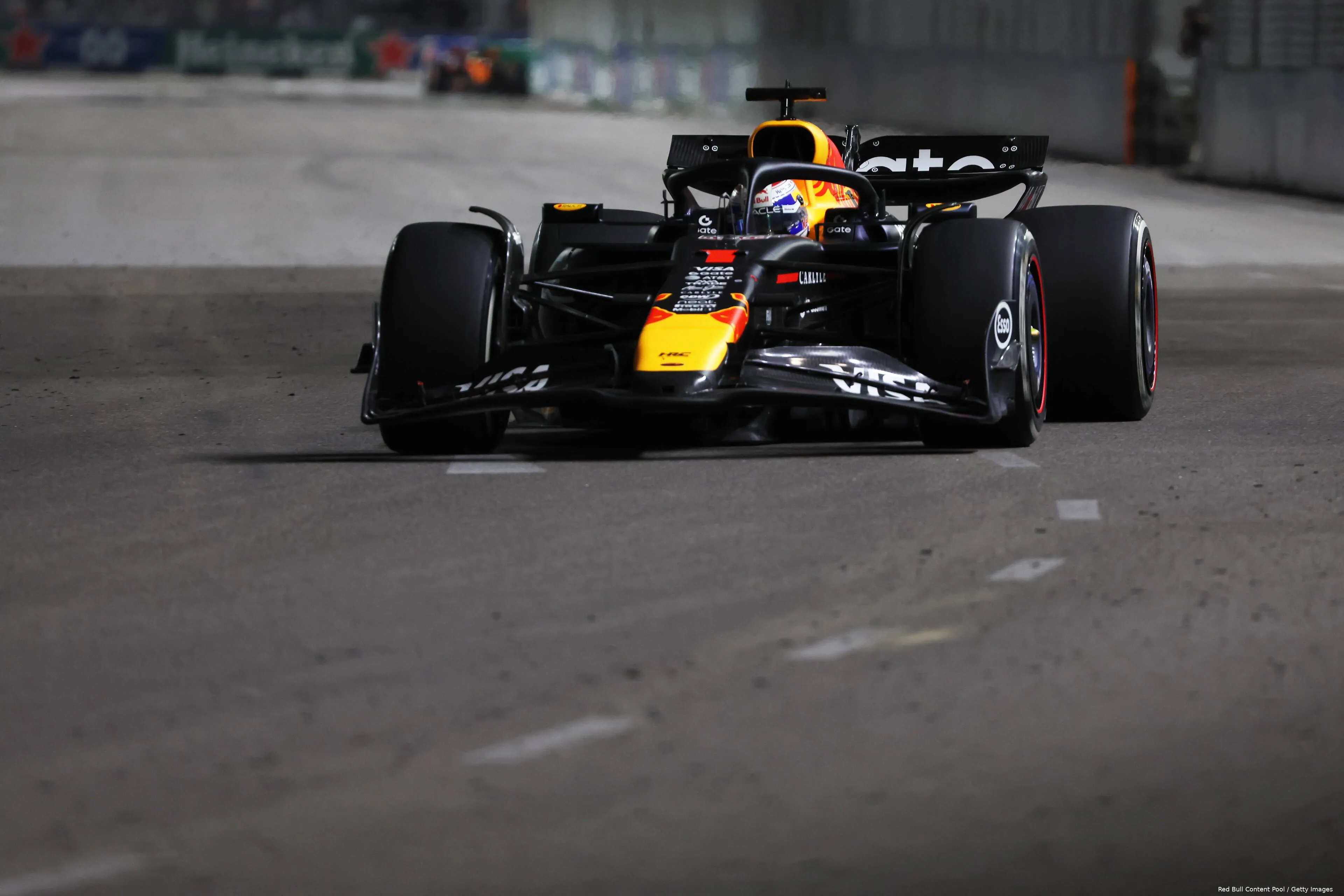 max-verstappen-red-bull-racing-2025-singapore-zondag