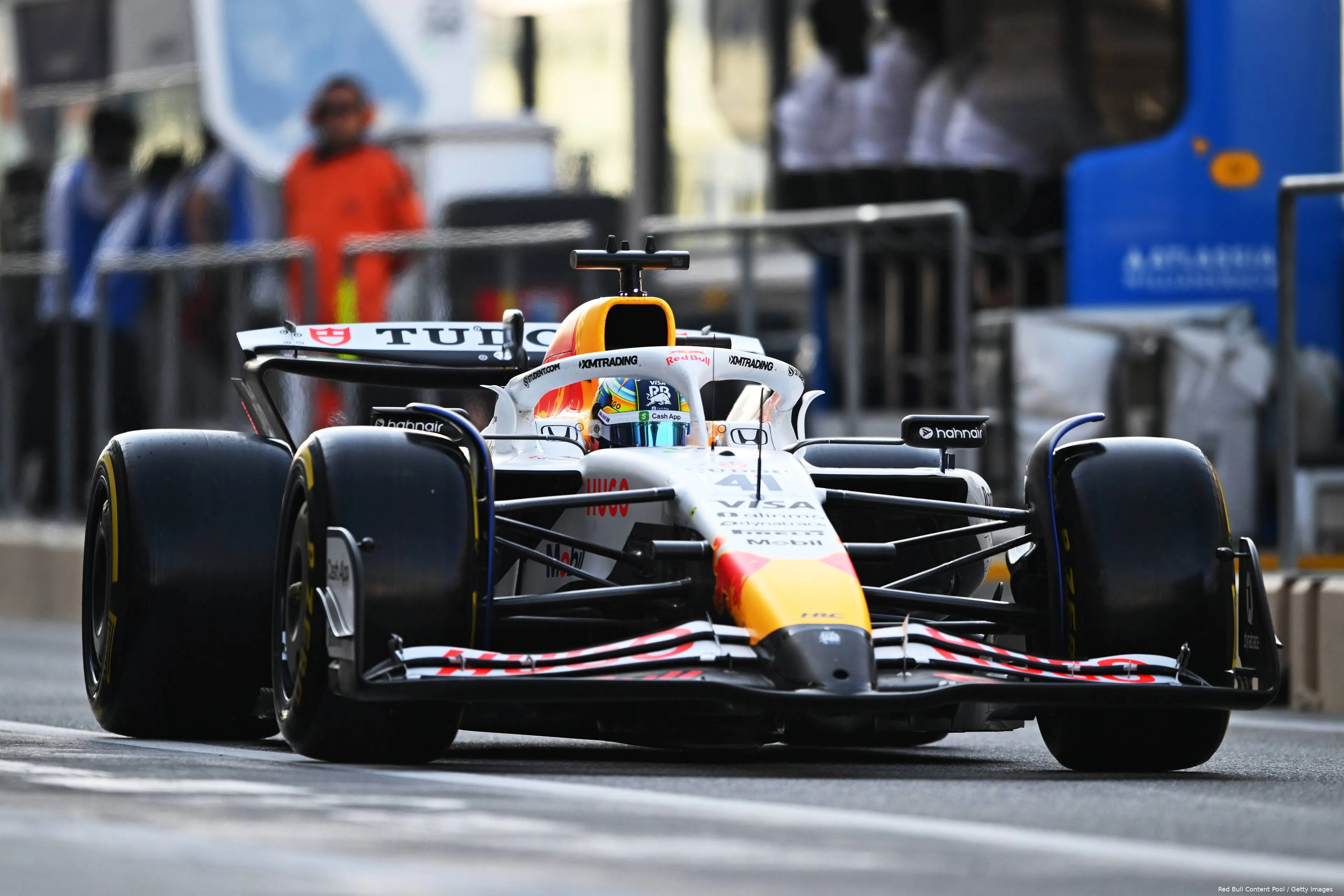 arvid-lindblad-racing-bulls-abu-dhabi-2025-test-13