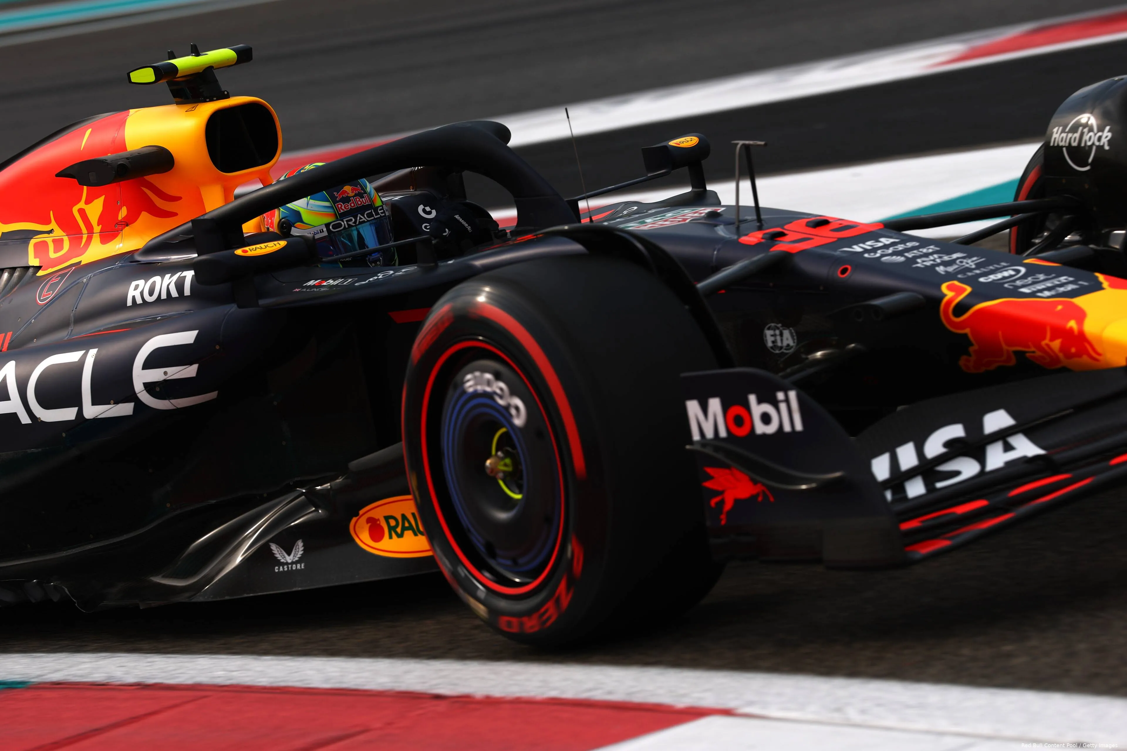 arvid-lindblad-red-bull-racing-abu-dhabi-2025-vt1-15
