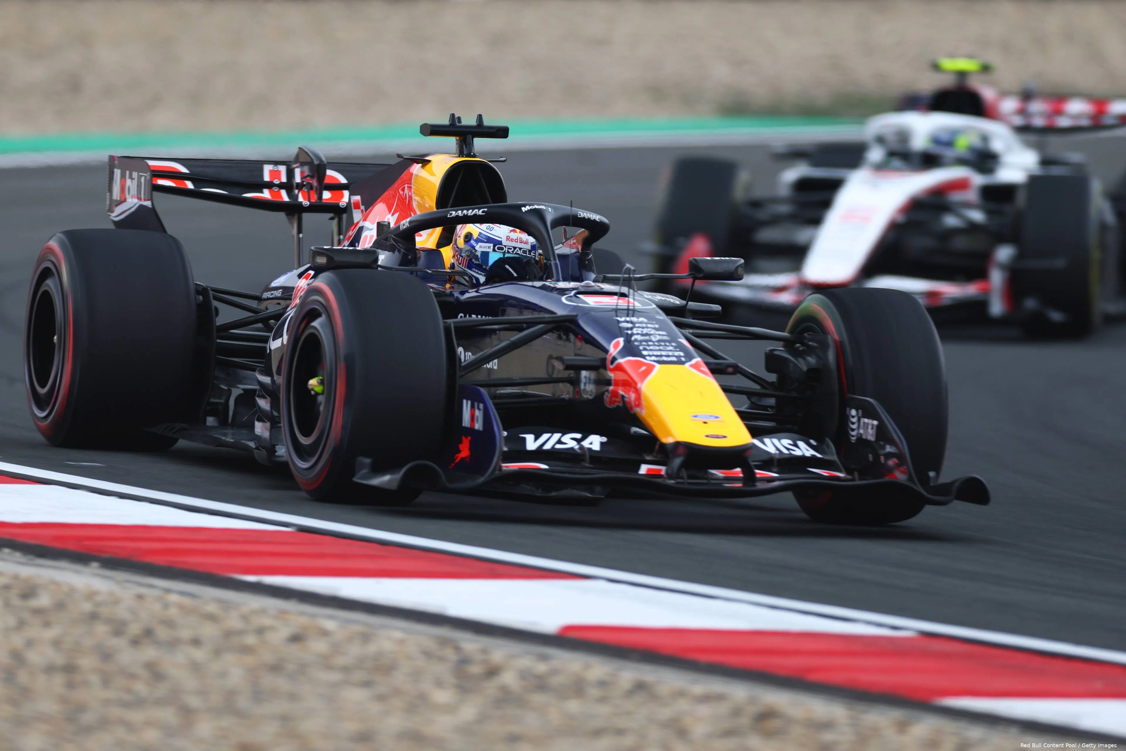 max-verstappen-red-bull-racing-oliver-bearman-haas-2026-zondag-race-china-1