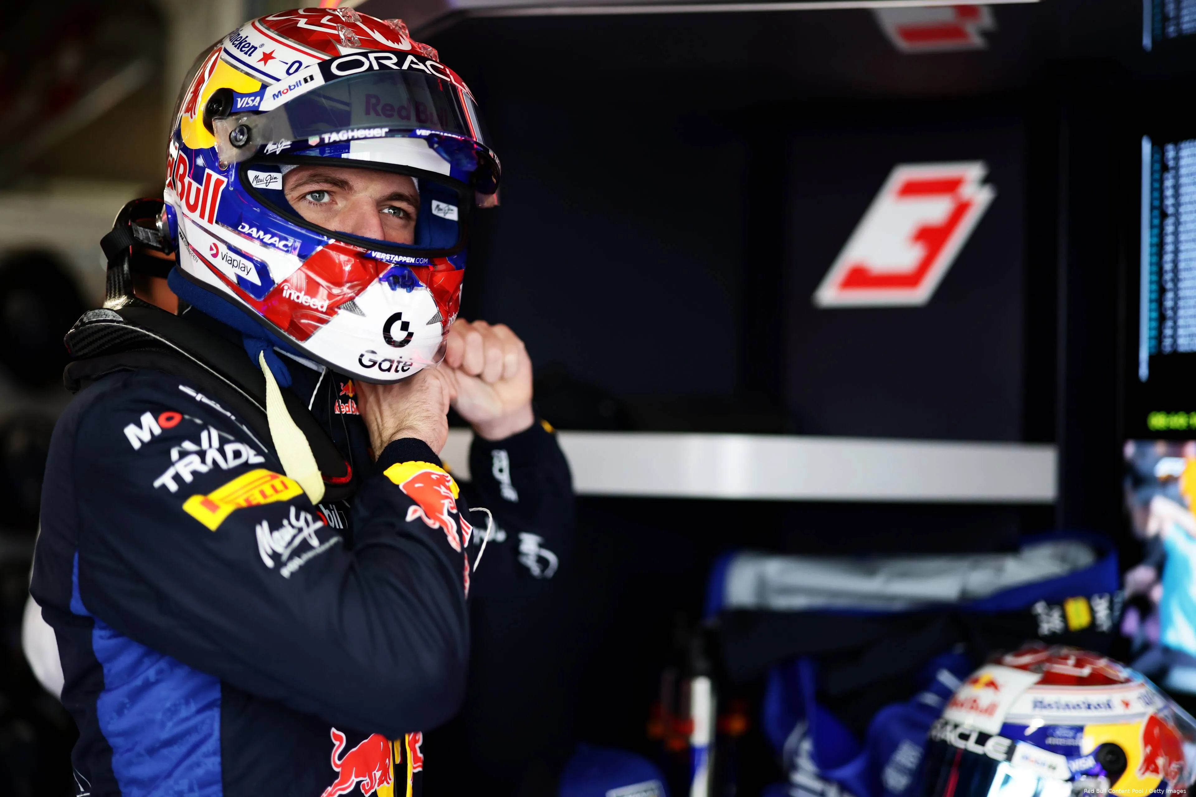 max-verstappen-red-bull-racing-canada-vrijdag-1-helm
