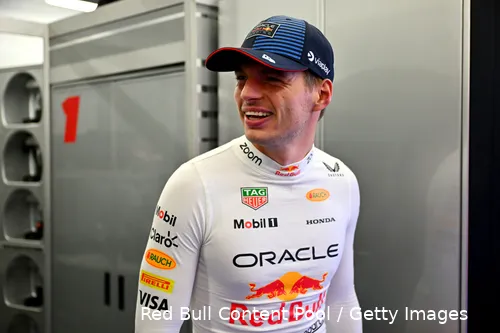 max verstappen bakoe 2024 zaterdag 1 blij lach