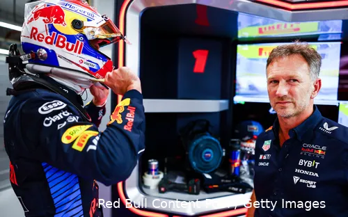 Geen blije gezichten bij Red Bull na de eerste oefensessies in Singapore. (Foto: Red Bull Content Pool/Getty Images)