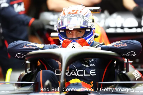 max verstappen rb21 2025 red bull racing 2025 wintertest 1 helm 1