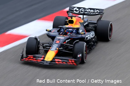 De bolide van Verstappen beschikt nu ook over een flexi-wing.