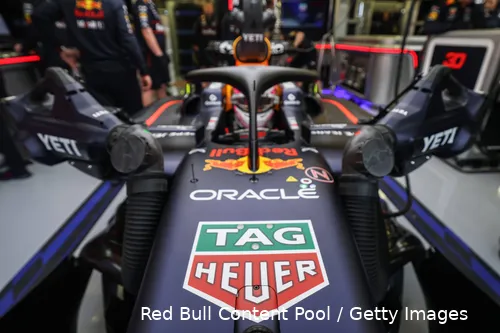 max verstappen red bull rb21 bahrain shakedown