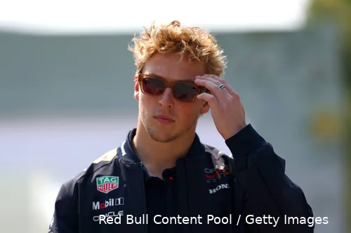 liam lawson red bull racing china mediadag 16