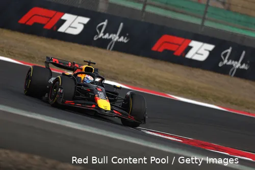 <i>Verstappen heeft al vaker aangegeven niet blij te zijn met de auto.</i>