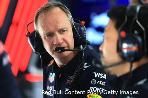 Monaghan en de andere ingenieurs zijn voortdurend in dialoog.