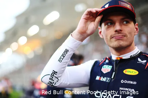 Verstappen zag Norris te ver naar voren staan bij de start.