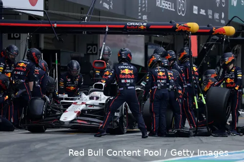 pitstop red bull racing japan 2025 livery max verstappen 1