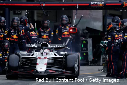 <i>Windsor meent dat Norris niet had moeten reageren op de pitstop van Verstappen.</i>