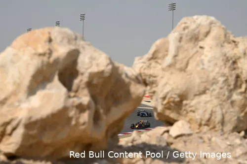 <i>Vooral bij daglicht is het vrij kleurloos in Bahrein.</i>