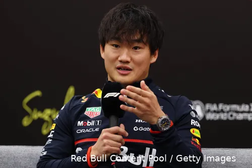 <i>Tsunoda zal een rustigere auto krijgen dan Verstappen.</i>