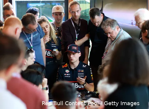 max verstappen mediadag red bull racing imola 2025 12 pers