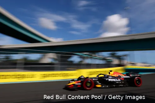 Verstappen kwam zo'n drie tienden tekort op vrijdag.