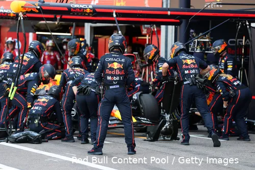 rb21 red bull racing monaco 2025 race zondag pitstop
