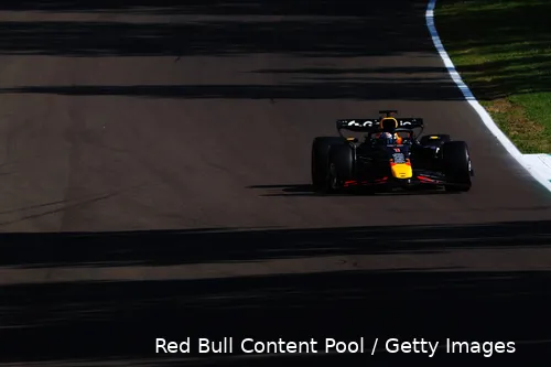 <i>Verstappen is dik tevreden over de afstelling.</i>