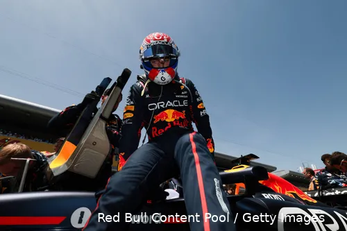 max verstappen rb21 helm spanje 812