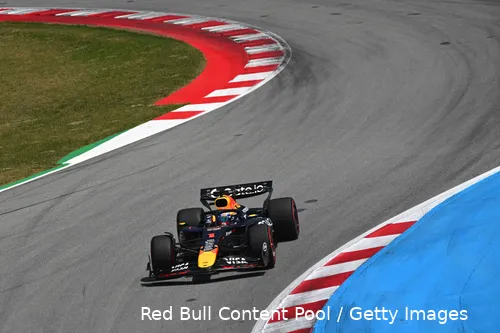 max verstappen spanje rb21 red bull racing 121