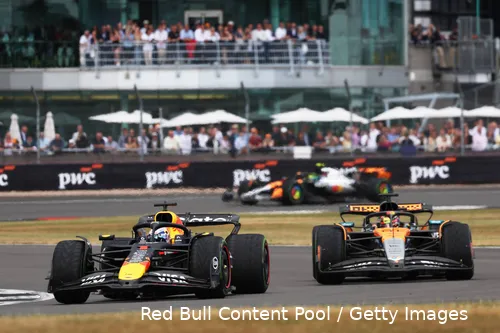 max verstappen rb21 red bull racing oscar piastri mclaren 2025 silverstone groot brittannie zondag race