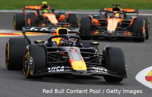 verstappen-piastri-norris-red-bull-mclaren-spa-sprintrace-6