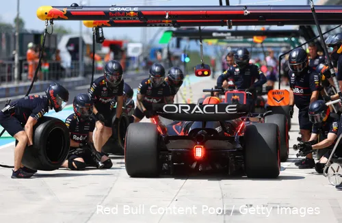 verstappen-red-bull-hongarije-vt3-13