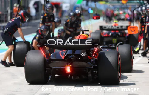 verstappen-tsunoda-red-bull-hongarije-vt3-1