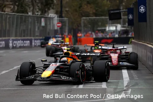 charles-leclerc-ferrari-yuki-tsunoda-red-bull-racing-bakoe-zondag-azerbeidzjan-2025