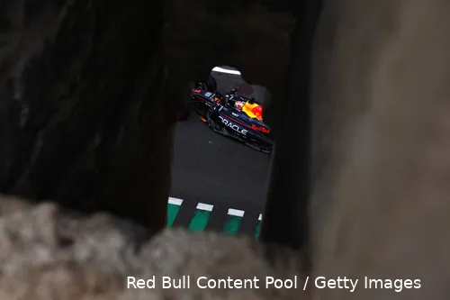 max-verstappen-red-bull-bakoe-2025-11-kasteel