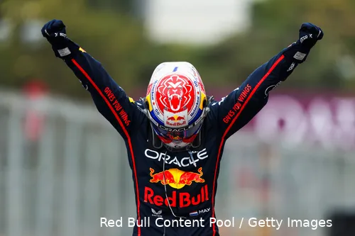 max-verstappen-red-bull-racing-bakoe-zondag-azerbeidzjan-2025