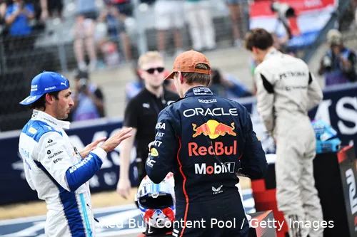 max-verstappen-george-russell-carlos-sainz-cota-2025-23