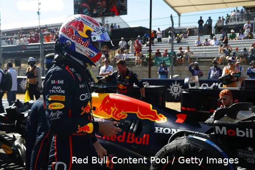 max-verstappen-red-bull-racing-cota-2025-rb21-1-helm