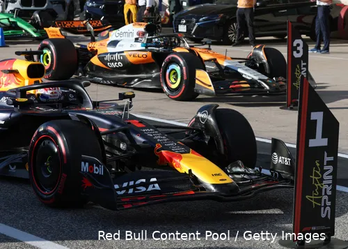 max-verstappen-red-bull-racing-cota-2025-rb21-1-oscar-piastri