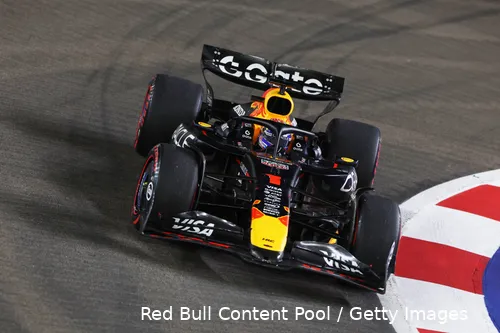 max-verstappen-red-bull-racing-rb21-singapore-vrijdag-12