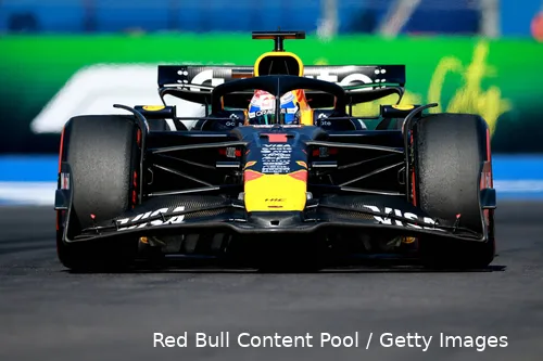 Verstappen-Red Bull-Mexico-Race-zondag-1