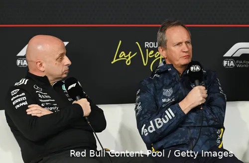 simone-resta-mercedes-paul-monaghan-red-bull-racing-las-vegas-1