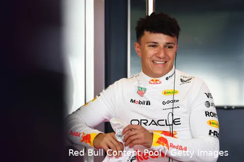 isack-hadjar-red-bull-racing-abu-dhabi-2025-test-18