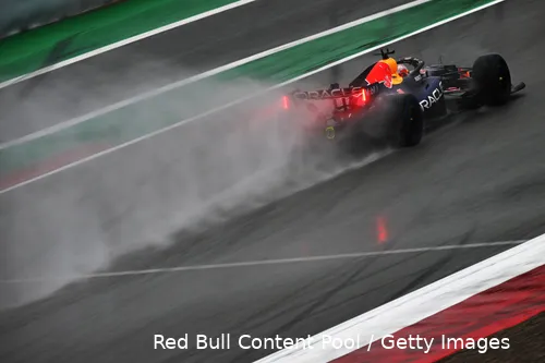max-verstappen-red-bull-racing-barcelona-wintertest-test-rb22-1