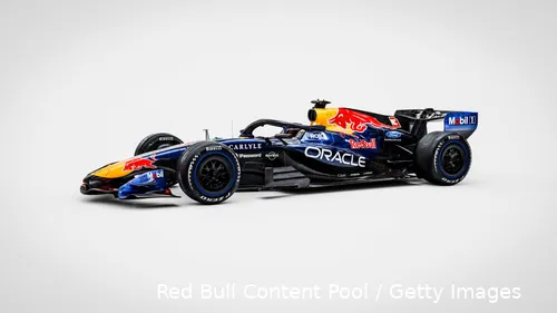 max-verstappen-red-bull-racing-rb22-14